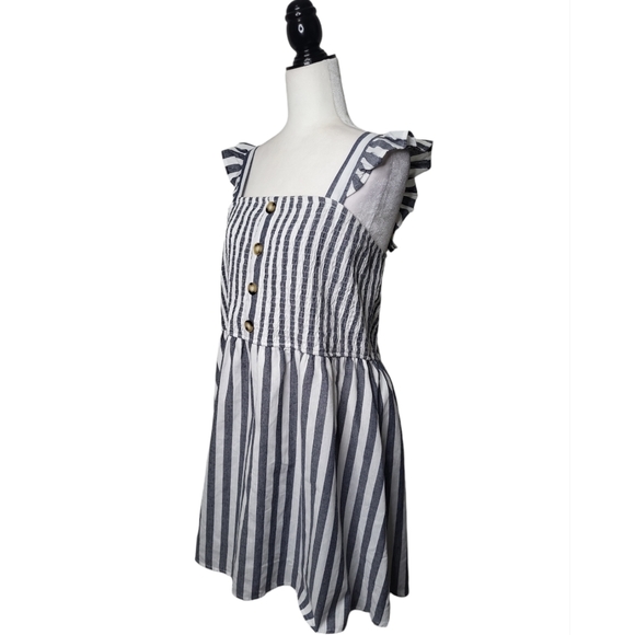 Andree by Unit Women's Dress Size 2X Gray/White Striped Smocked Top Peasant - Picture 2 of 11